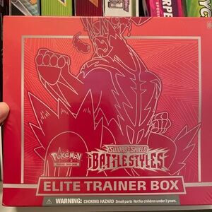 Pokemon Battle Styles Elite Trainer Box in Red